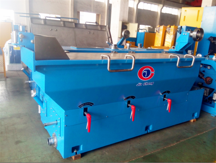 Intermediate wire drawing machine with annaler